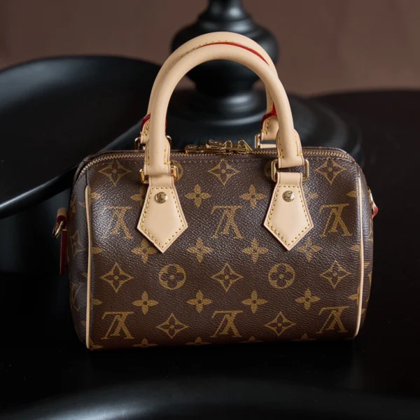 Louis Vuitton Speedy Bandoulière 20 Monogram Canvas Handbag 20.5x13.5x12 cm